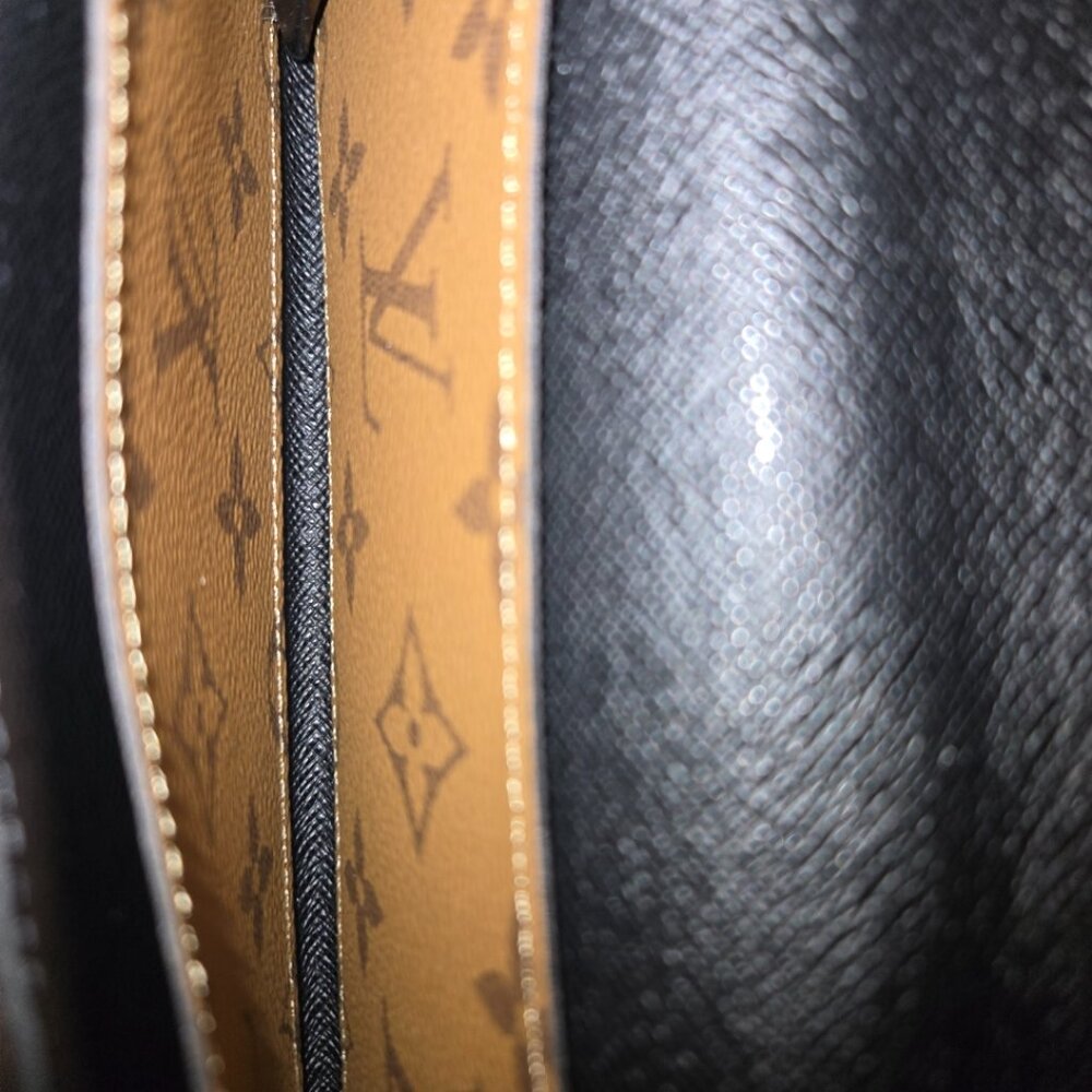 Pristine Authentic Lv Reverse Mono Giant Wallet - image 6